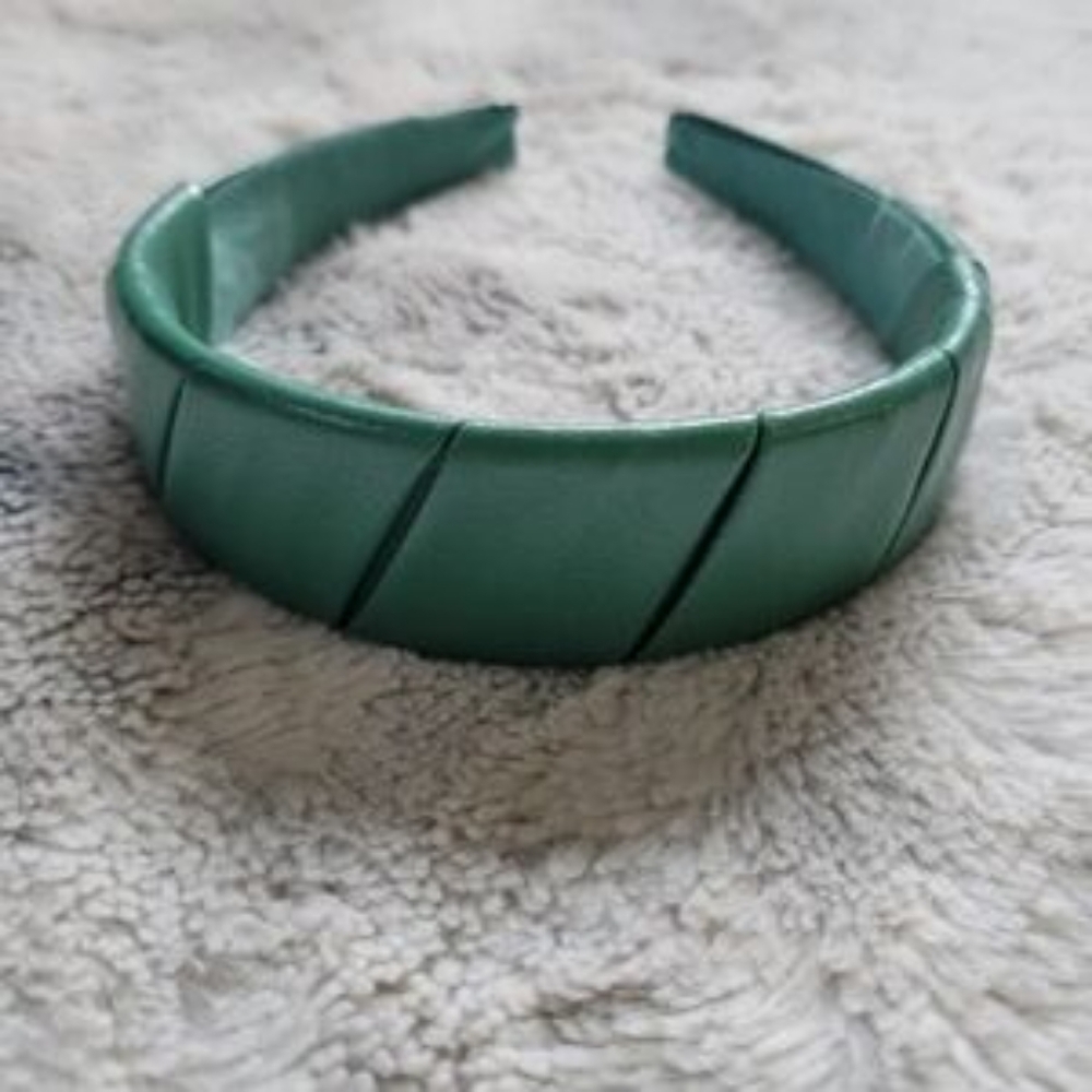 🟢Free With Purchase FLAWED SNAGGED Universal Thread Faux Leather Headband